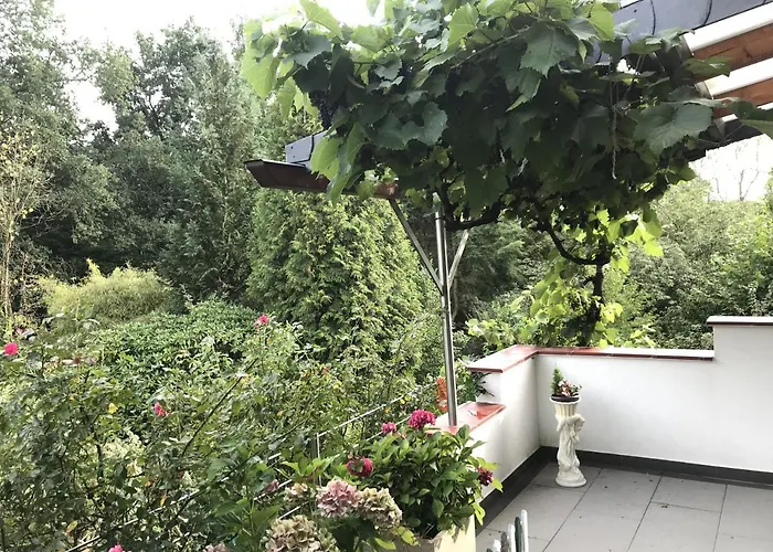 Schoene In * Kürten